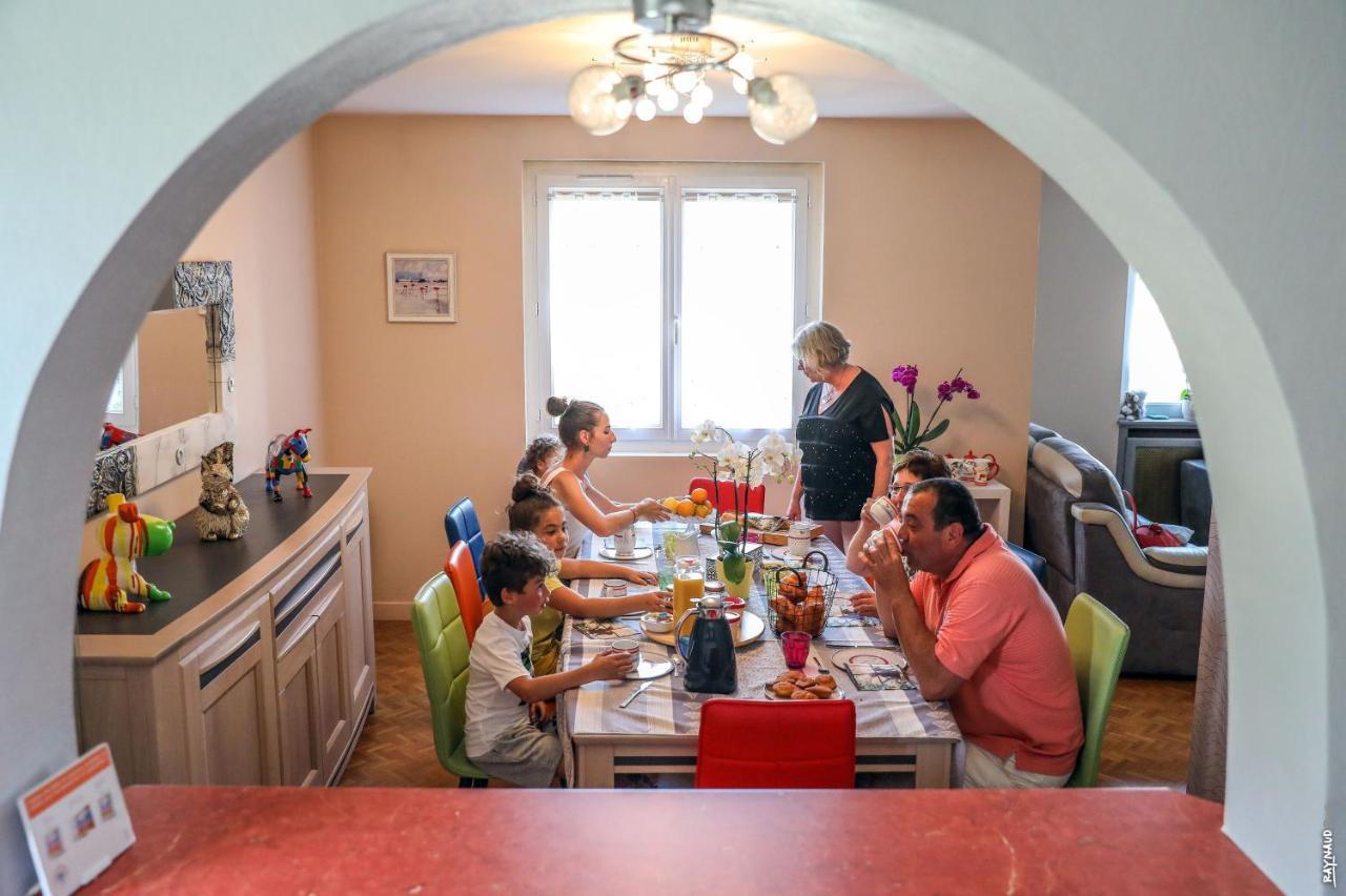 Le Nid De L'Ecureuil Bed & Breakfast Brens  Ngoại thất bức ảnh