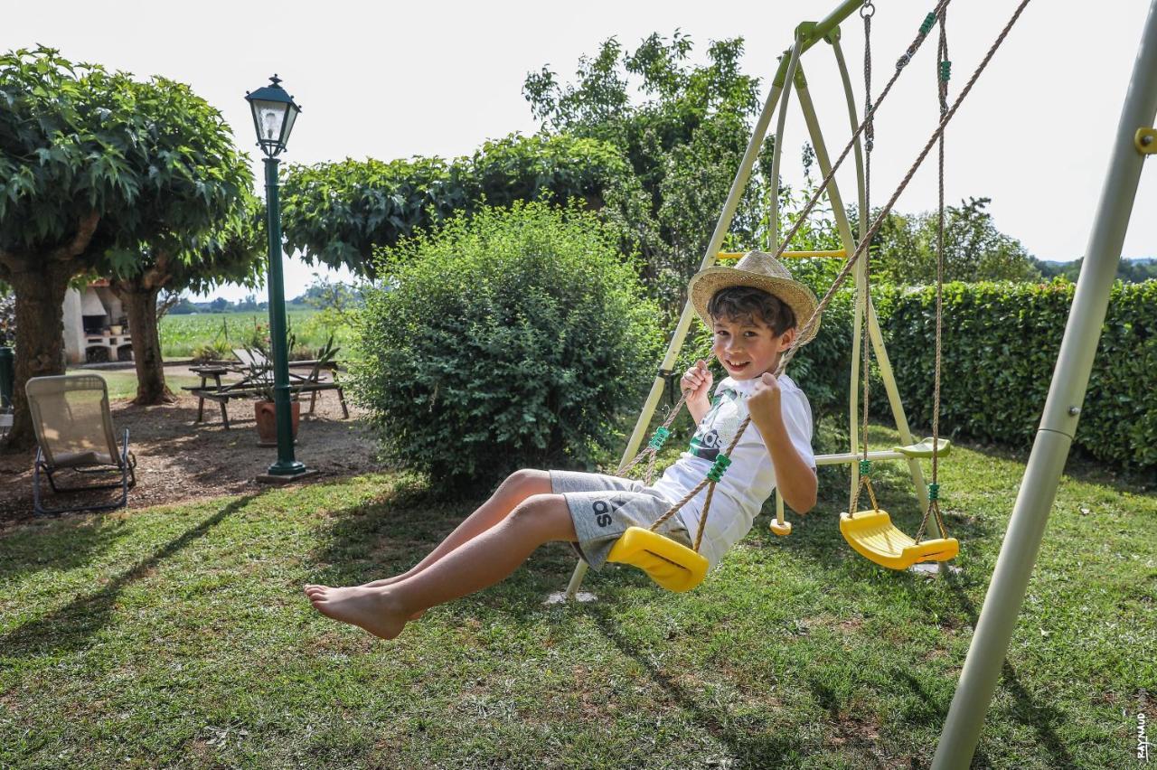 Le Nid De L'Ecureuil Bed & Breakfast Brens  Ngoại thất bức ảnh